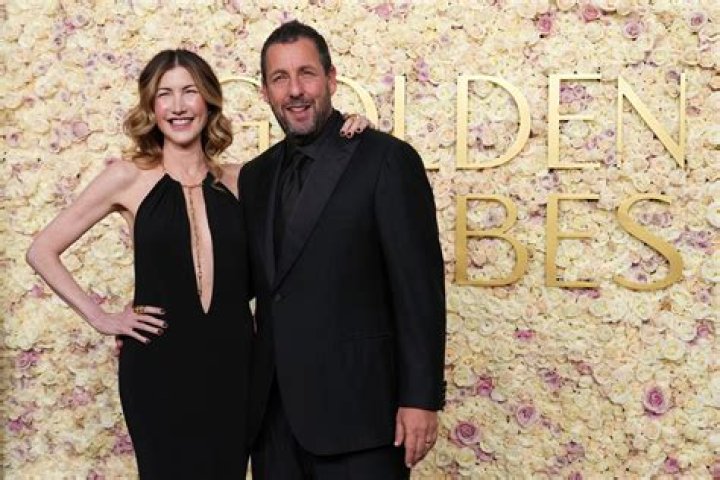Adam Sandler Height, Weight, Net Worth, Age, Birthday, Wikipedia, Who, Instagram, Biography