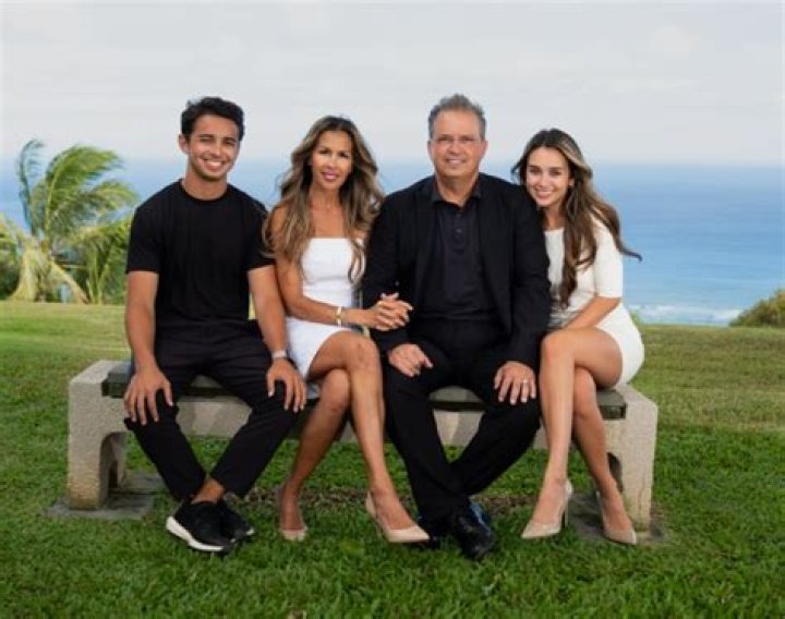 American Idol: Who Are Lyric Medeiros Parents? Father Glenn Medeiros And Mother- Brother Chord